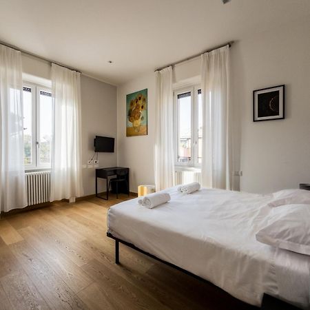 Rrrapido Holy Suites And Rooms - Via Sardegna Мілан Екстер'єр фото