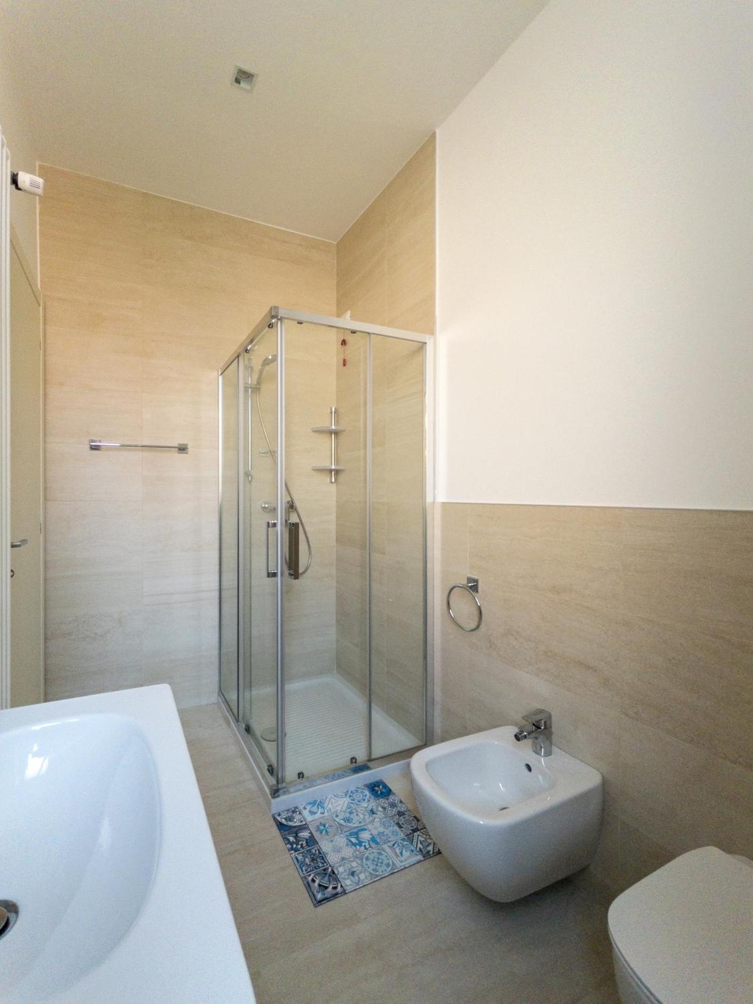 Rrrapido Holy Suites And Rooms - Via Sardegna Мілан Екстер'єр фото