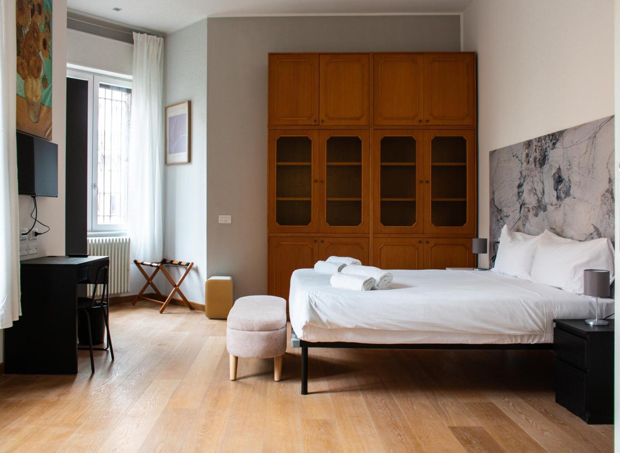 Rrrapido Holy Suites And Rooms - Via Sardegna Мілан Екстер'єр фото